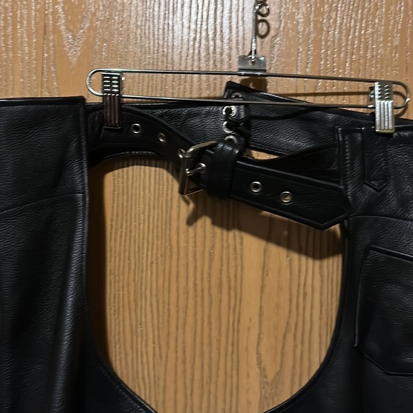 Classic Black leather chaps - Picture 4 of 11